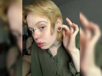 MiaAndAlicee — webcam model online on bongacams