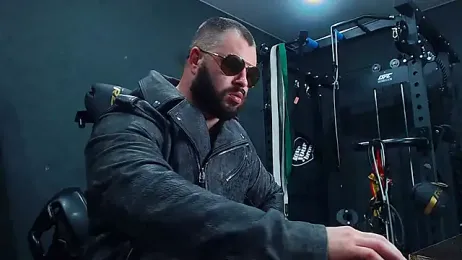 muscularjohnforuX — Stripchat stream photo (Apr 2026)