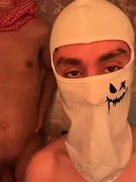 HitShelf — webcam model online on stripchat