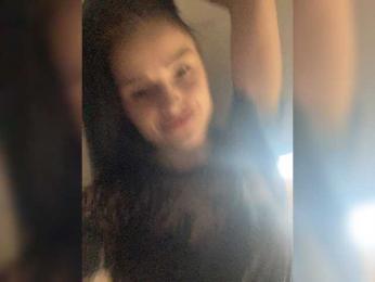 MiniGirl27 — webcam model online on bongacams