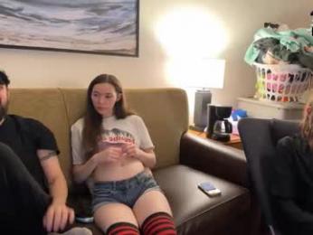 manicpixiedreamfrog — Chaturbate stream photo (Jun 2026)
