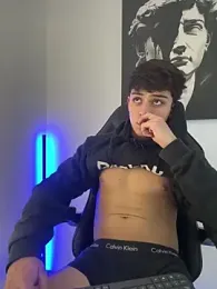 lian_fooxx — webcam model online on stripchat