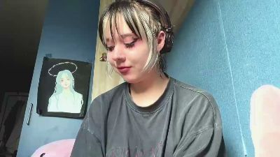 BerryDoubek — webcam model online on cam4
