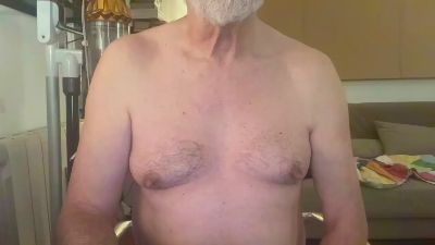 erre4fff — webcam model online on cam4