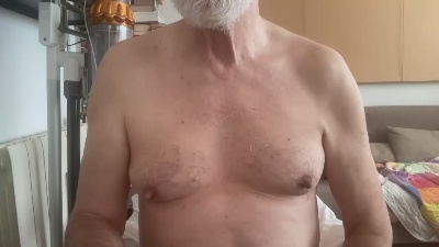 erre4fff — webcam model online on cam4