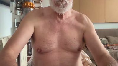 erre4fff — webcam model online on cam4