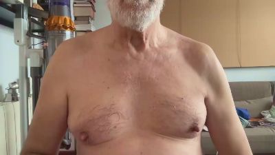 erre4fff — webcam model online on cam4