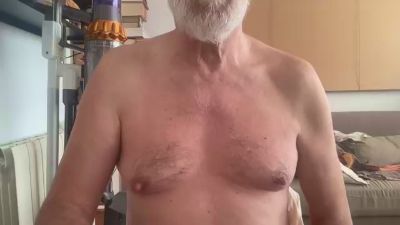 erre4fff — webcam model online on cam4