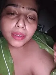 Cute-Simmi69 — webcam model online on stripchat