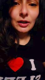 Roxannepiggy — webcam model online on cam4