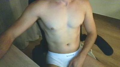 guttyw — Cam4 stream photo (May 2026)
