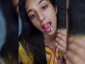 AlinaPopy — webcam model online on bongacams