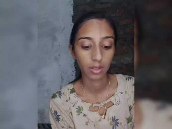 AlinaPopy — webcam model online on bongacams