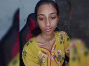 AlinaPopy — webcam model online on bongacams