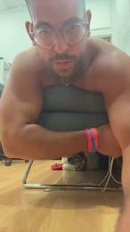 Salva95 — webcam model online on cam4