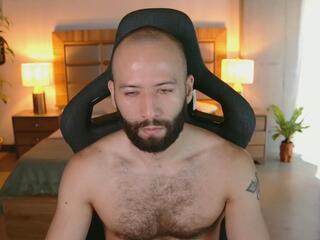 Justin Hilton — webcam model online on flirt4free