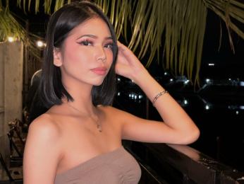 YlianaGivenchy — webcam model online on livejasmin