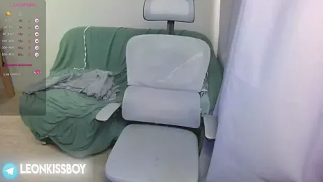 LeonBoykisser — Stripchat stream photo (Apr 2026)