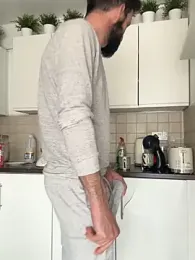 Michel_huge — Stripchat stream photo (Apr 2026)