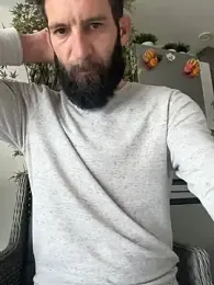 Michel_huge — Stripchat stream photo (Apr 2026)