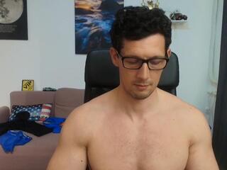 Brutus K — webcam model online on flirt4free