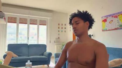 Yourvalentino — Cam4 stream photo (Sep 2026)