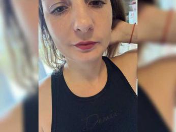 Limonadka — webcam model online on bongacams