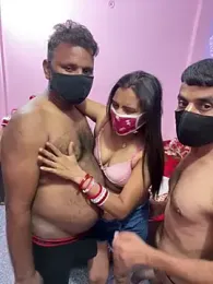Sexy_vanshika01 — webcam model online on stripchat