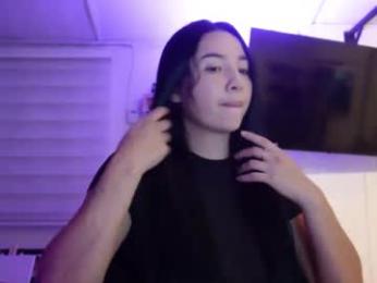 emma_johnson_ — Chaturbate stream photo (Apr 2026)