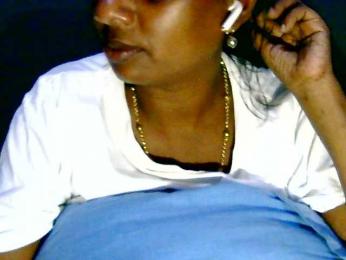 Anshia — webcam model online on bongacams