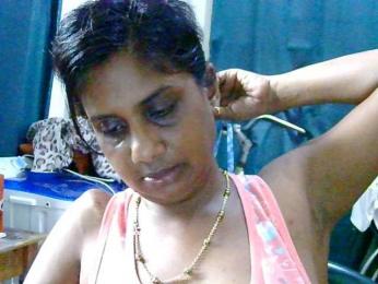 Anshia — webcam model online on bongacams
