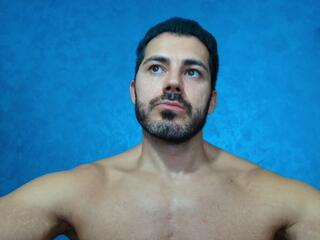 Cutler Q — webcam model online on flirt4free