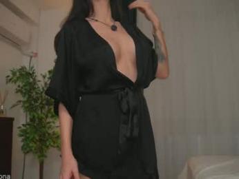 alyonaqueen_ — Chaturbate stream photo (Apr 2026)