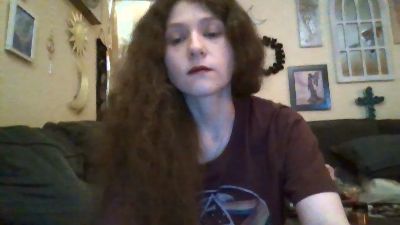 QueenCrimson — webcam model online on cam4