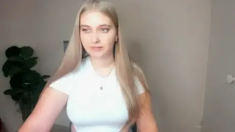 Adr1ana_ — Stripchat stream photo (Nov 2023)