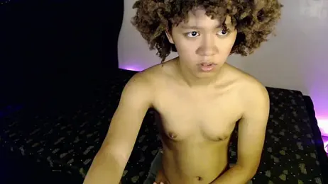 YOURFAVDOLLYXXX_ — webcam model online on stripchat