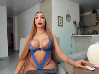 julessy_bonny — webcam model online on chaturbate