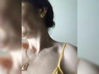 caroliiine — Bongacams profile photo