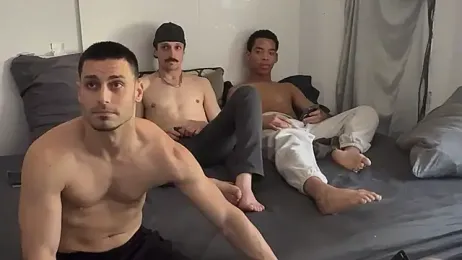 hot_shot_13 — Stripchat stream photo (Apr 2026)