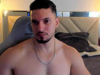 Ryan Ward — webcam model online on flirt4free