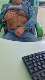 hotdaddyita — webcam model online on cam4