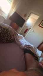 hotdaddyita — webcam model online on cam4