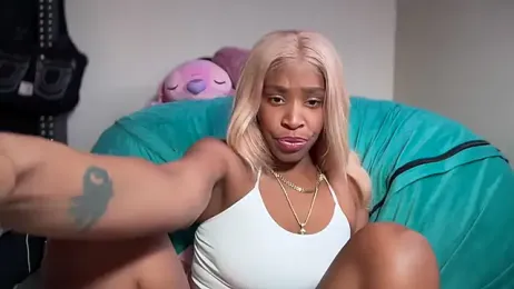 Cum2Charm — Stripchat stream photo (Apr 2026)