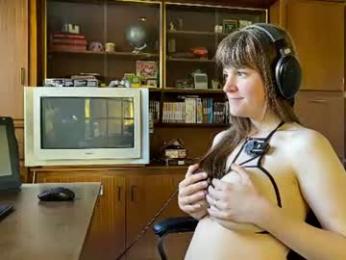 claire_moulin — Chaturbate stream photo (Aug 2026)