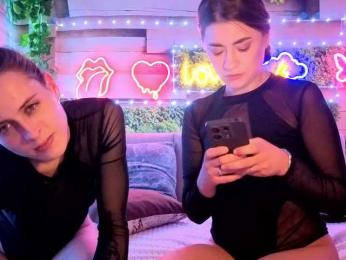 2Laski2 — webcam model online on bongacams