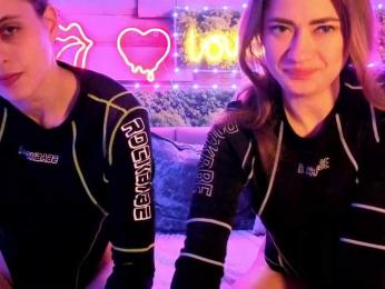 2Laski2 — webcam model online on bongacams