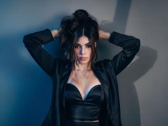 AmaliAranda — webcam model online on livejasmin