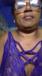 momsexy_xxx — Cam4 stream photo (Apr 2026)