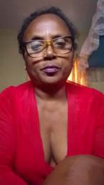 momsexy_xxx — Cam4 stream photo (Apr 2026)