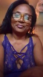 momsexy_xxx — Cam4 stream photo (Apr 2026)